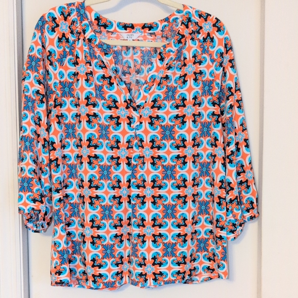 Crown & Ivy XL 3/4 sleeves V-neck Blue and Orange Patterned Blouse